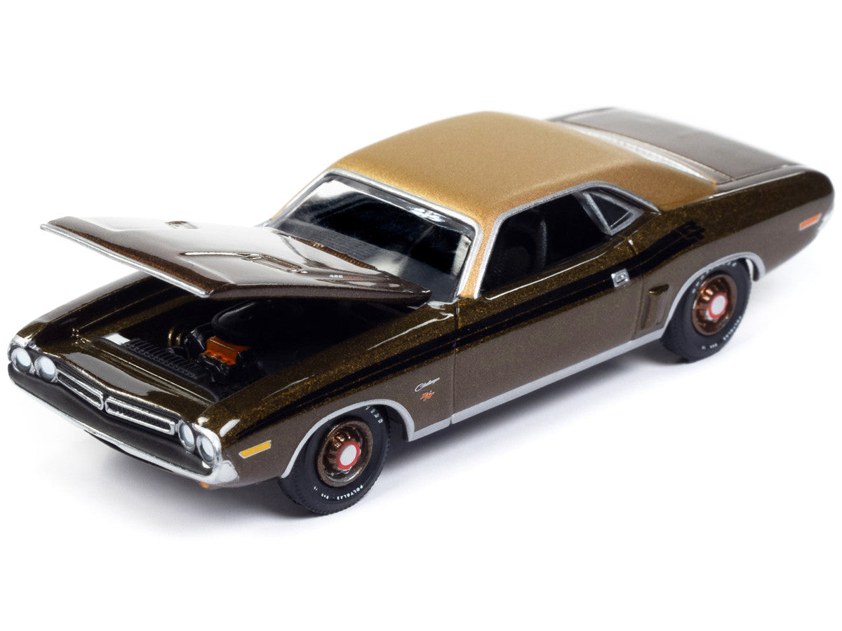 1971 Dodge Challenger R/T Dark Gold Metallic with Gold Vinyl Roof "Mecum Auctions" Limited Edition to 2496 pieces Worldwide "Premium" Series 1/64 Diecast Model Car by Auto World-1